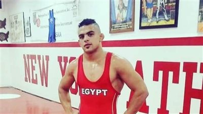 لاعب مصارعة من أمريكا للمصريين: 