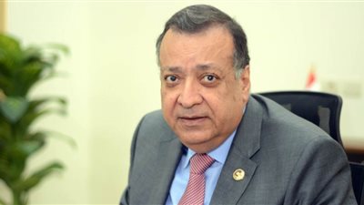 سعد الدين: انخفاض أسعار البترول يخدم الموازنة المصرية و