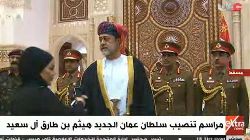 بدء مراسم تنصيب سلطان