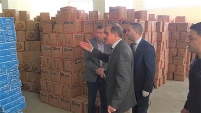 نورالدين يطمئن على توفير السلع الغذائية بـ