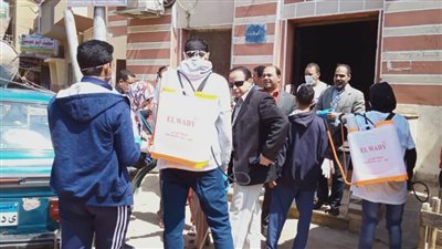 حماة الوطن بأسيوط يواصل حملات تعقيم الأماكن العامة بمركز صدفا