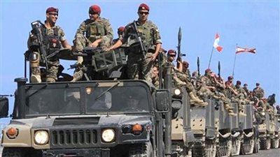 بدء انتشار الجيش اللبناني في البلاد ضمن إجراءات لمنع التجمعات لردع كورونا