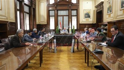 الزراعة تبحث تطوير منظومة منافذ التسويق