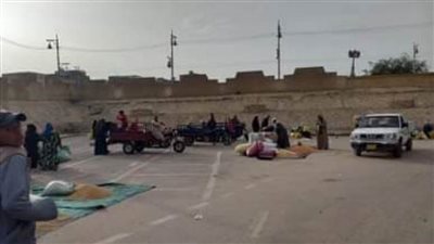 فض تجمعات سوق الاثنين بـ«أبو فليو» تنفيذاً للإجراءات الاحترازية بالمنيا