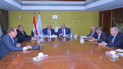 وزيرا النقل والتنمية المحلية يتابعان تنفيذ رفع كفاءة الطرق داخل المحافظات