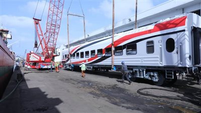 ميناء الإسكندرية يستقبل النموذج الاول من عربة القطارات الروسية الجديدة