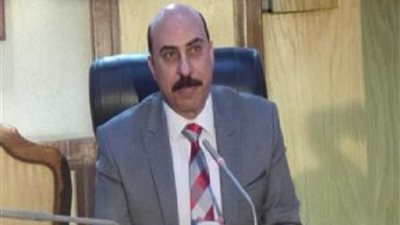 لجنة لبحث تراكم المياه أسفل نفق السكك الحديد بأسوان‎