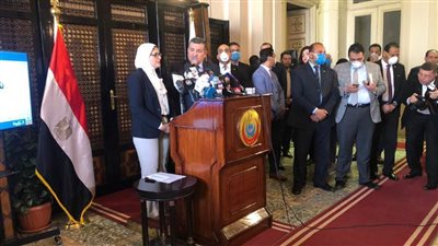 هالة زايد: شراء المستلزمات الطبية وتجهيز الرعايات المركزة لهما نصيب الأسد من المليار جنيه