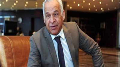 رئيس لجنة الصناعة بالنواب يوجه رسالة للعمال