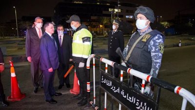 وزير الداخلية يتفقد خطط انتشار الشرطة في تطبيق  حظر التجوال 