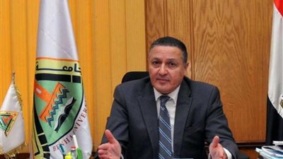 جامعة بنها تعزل عضوي هيئة تدريس