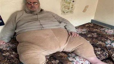 مفتى داعش يتبول على نفسه في الموصل ..أفتى بهدم قبر نبي الله 