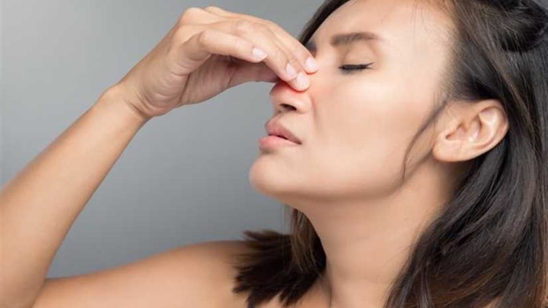 علامات في الأنف قد