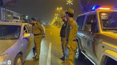 السعودية تلقي القبض على مراهقين خالفوا حظر التجوال