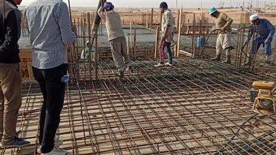 وزير الإسكان: صب أسقف الدور الثاني علوي بعمارات 