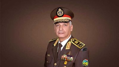 وزير الدفاع يصدق على قبول دفعة جديدة من المتطوعين و