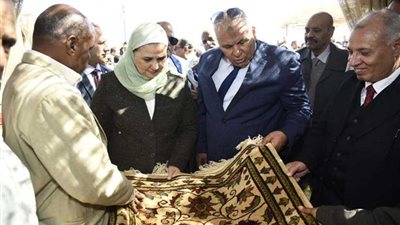 وزير التضامن تفتتح حاضنة المشروعات الصغيرة بالوادي الجديد