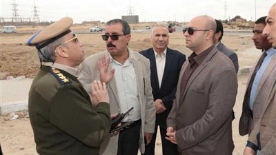 محافظ بني سويف يتابع الحالة المرورية بمحور عدلي منصور