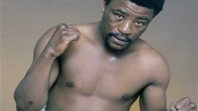 وفاة «مثبولا» أول ملاكم أسمر جنوب أفريقي كافح ضد البيض