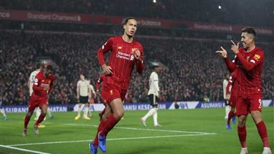 هدف «فان دايك » يمنح ليفربول الأفضلية أمام مانشستر يونايتد في الشوط الأول