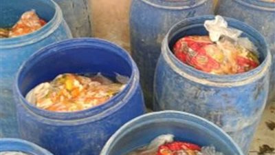 ضبط 3 أطنان مخللات منتهية الصلاحية بالبحيرة