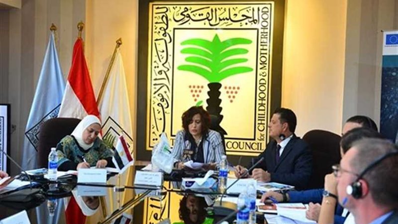 الطفولة والأمومة