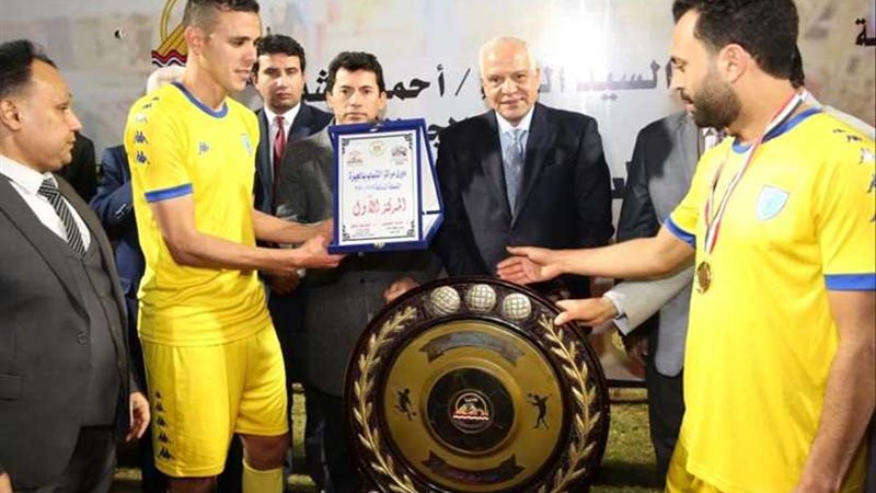 أبو النمرس بطلاً