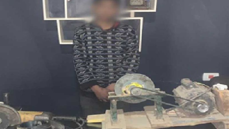 الشرطة تداهم ورشة