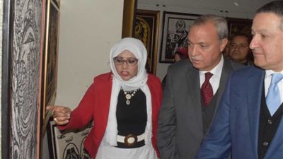 محافظ القليوبية ورئيس جامعة بنها يفتتحان معرض 