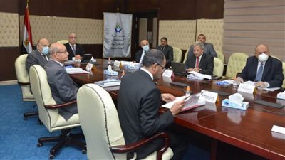 اعتماد القوائم المالية والحسابات الختامية  للشركة القابضة وشركاتها التابعة