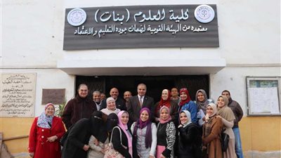 رئيس جامعة الأزهر يتفقد فرع البنات ويوزع دعوات مجانية لمعرض القاهرة الدولي للكتاب