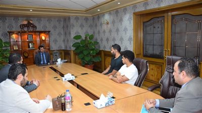 وزير الشباب يبحث إنشاء صندوق لمدربي الأندية الصحية