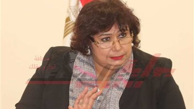 وزيرة الثقافة: 