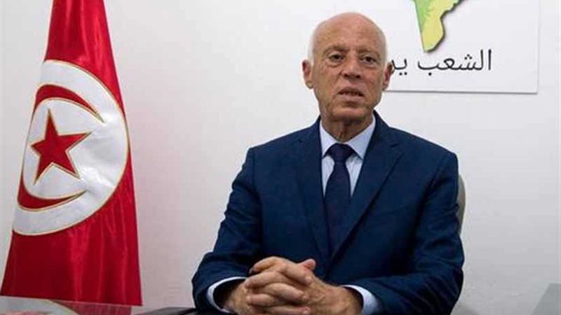 الرئيس التونسي يعرب