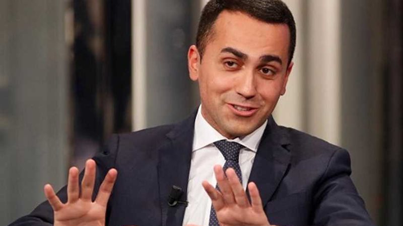 رئيس حزب خمس نجوم