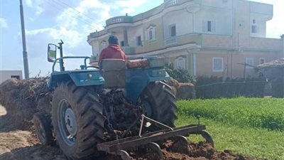 حملة مكبرة لإزالة التعديات على المجاري المائية بالبحيرة