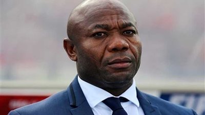 ايمانويل أمونيكى يصل القاهرة لتولى تدريب المقاصة