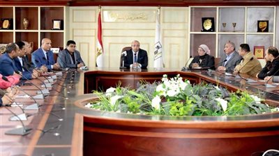 دمج الأطفال والمسنين بأنشطة مراكز الشباب ببني سويف