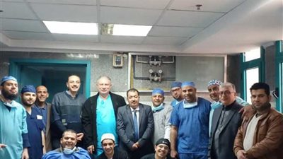 صحة الشرقية: كوكبة من أساتذة جراحة الأطفال في القافلة الجراحية بمستشفى فاقوس