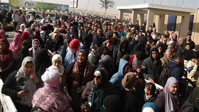 إقبال كبير على معرض القاهرة الدولي للكتاب لليوم الثاني على التوالي