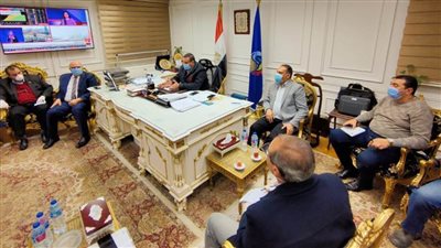 رؤساء الوحدات المحلية يتابعون صرف المعاشات بالبحيرة