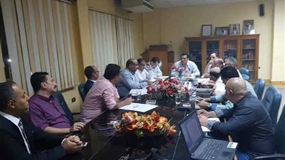 تجار المنيا يحتفلون بقرار وقف نقل سوق الحبشي للخضار والفاكهة