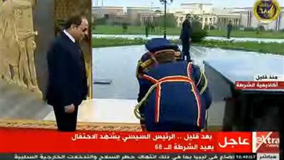 الرئيس السيسي يضع إكليلا من الزهور على النصب التذكاري لشهداء الشرطة 