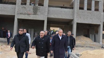 محافظ القليوبية يتابع المشروعات الخدمية بشبين القناطر