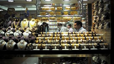 دبي تحجر على منطقة أسواق الذهب والعطارة