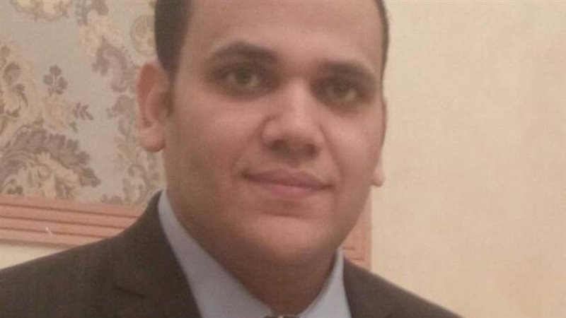 الدكتور احمد عدلى