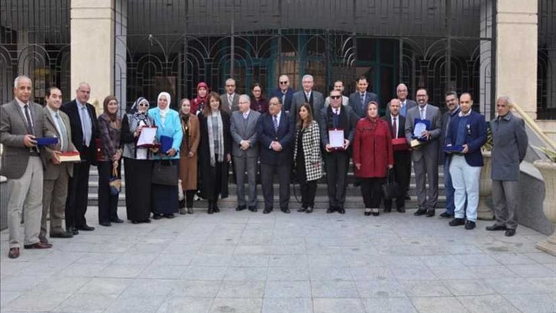 جامعة حلوان تكرم