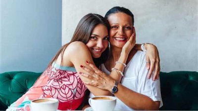 ٦ دروس في الحياة لابنتك قبل بلوغها سن الـ١٣