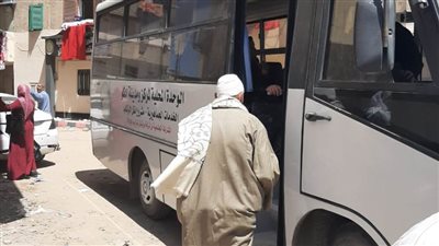 أتوبيسات لنقل المستحقين للمعاشات لمقار الصرف بالبحيرة