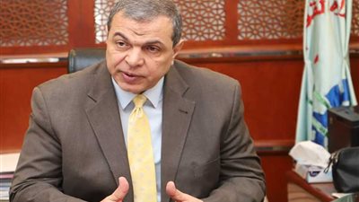 القوي العاملة : تعيين 517   شابا منهم 10 من متحدى الإعاقة بالسويس